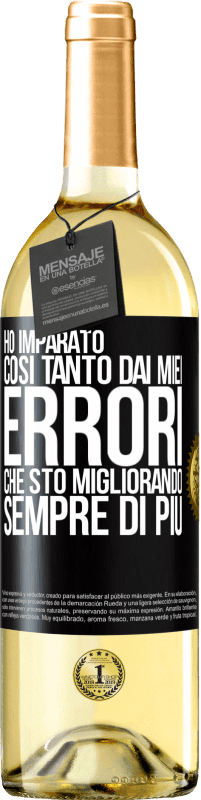 29,95 € | Vino bianco Edizione WHITE Ho imparato così tanto dai miei errori che sto migliorando sempre di più Etichetta Nera. Etichetta personalizzabile Vino giovane Raccogliere 2024 Verdejo