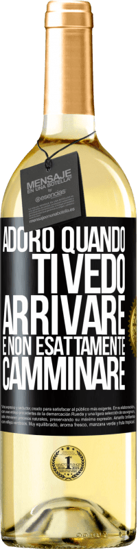 29,95 € Spedizione Gratuita | Vino bianco Edizione WHITE Adoro quando ti vedo arrivare e non esattamente camminare Etichetta Nera. Etichetta personalizzabile Vino giovane Raccogliere 2023 Verdejo