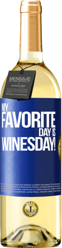 29,95 € Бесплатная доставка | Белое вино Издание WHITE My favorite day is winesday! Синяя метка. Настраиваемая этикетка Молодое вино Урожай 2025 Verdejo