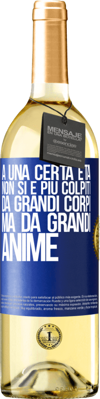 29,95 € | Vino bianco Edizione WHITE A una certa età non si è più colpiti da grandi corpi, ma da grandi anime Etichetta Blu. Etichetta personalizzabile Vino giovane Raccogliere 2024 Verdejo