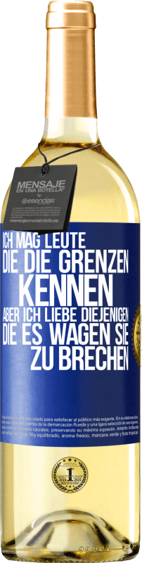 «Ich mag Leute, die die Grenzen kennen, aber ich liebe diejenigen, die es wagen, sie zu brechen» WHITE Ausgabe