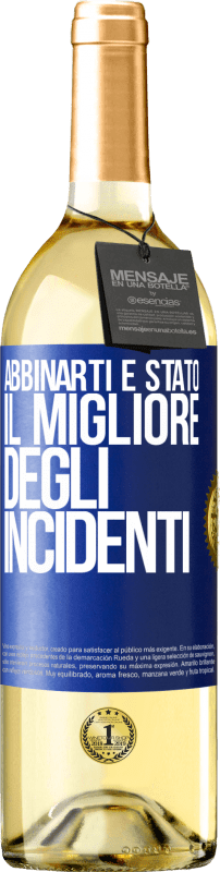 29,95 € Spedizione Gratuita | Vino bianco Edizione WHITE Abbinarti è stato il migliore degli incidenti Etichetta Blu. Etichetta personalizzabile Vino giovane Raccogliere 2025 Verdejo