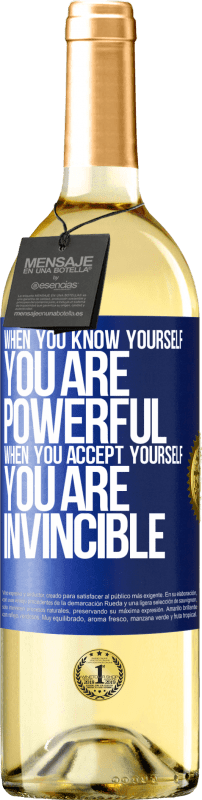 29,95 € Free Shipping | White Wine WHITE Edition When you know yourself, you are powerful. When you accept yourself, you are invincible Blue Label. Customizable label Young wine Harvest 2023 Verdejo