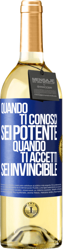 29,95 € Spedizione Gratuita | Vino bianco Edizione WHITE Quando ti conosci, sei potente. Quando ti accetti, sei invincibile Etichetta Blu. Etichetta personalizzabile Vino giovane Raccogliere 2025 Verdejo