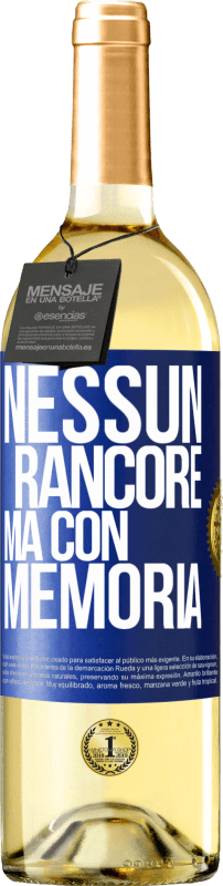 29,95 € Spedizione Gratuita | Vino bianco Edizione WHITE Nessun rancore, ma con memoria Etichetta Blu. Etichetta personalizzabile Vino giovane Raccogliere 2024 Verdejo