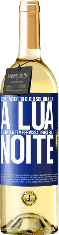 29,95 € Envio grátis | Vinho branco Edição WHITE Quem é maior do que o sol ou a lua? A lua, porque ela tem permissão para sair à noite Etiqueta Azul. Etiqueta personalizável Vinho jovem Colheita 2024 Verdejo