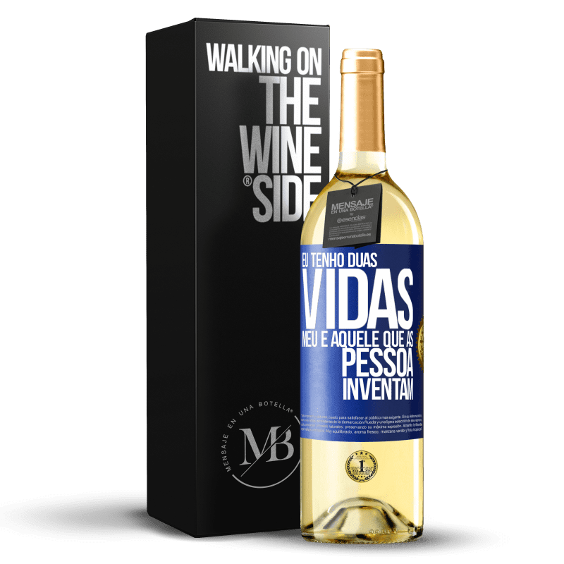 29,95 € Envio grátis | Vinho branco Edição WHITE Eu tenho duas vidas. Meu e aquele que as pessoas inventam Etiqueta Azul. Etiqueta personalizável Vinho jovem Colheita 2023 Verdejo