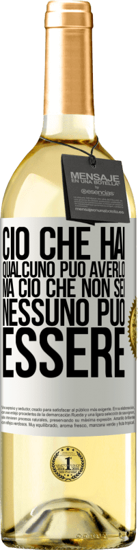 Spedizione Gratuita | Vino bianco Edizione WHITE Ciò che hai qualcuno può averlo, ma ciò che non sei nessuno può essere Etichetta Bianca. Etichetta personalizzabile Vino giovane Raccogliere 2023 Verdejo