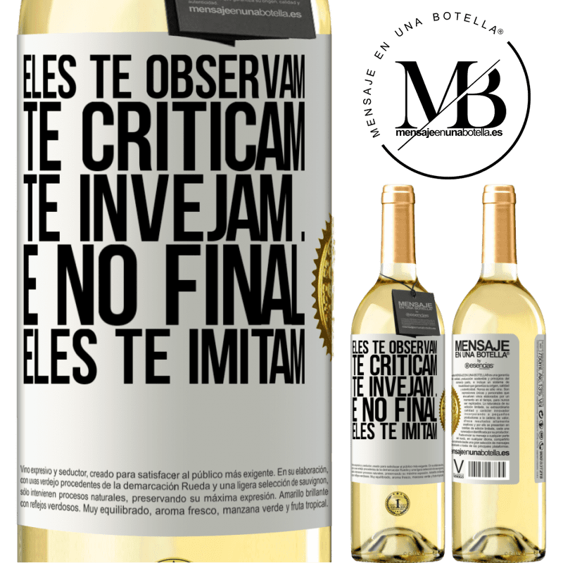 29,95 € Envio grátis | Vinho branco Edição WHITE Eles te observam, te criticam, te invejam ... e no final, eles te imitam Etiqueta Branca. Etiqueta personalizável Vinho jovem Colheita 2024 Verdejo