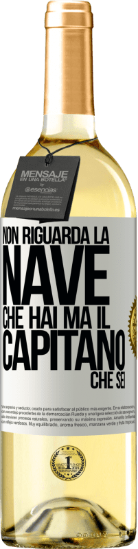 29,95 € Spedizione Gratuita | Vino bianco Edizione WHITE Non riguarda la nave che hai, ma il capitano che sei Etichetta Bianca. Etichetta personalizzabile Vino giovane Raccogliere 2024 Verdejo