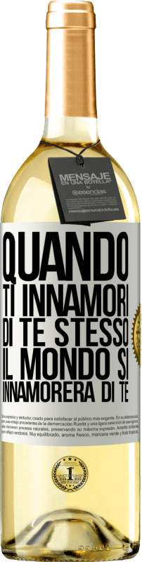 29,95 € Spedizione Gratuita | Vino bianco Edizione WHITE Quando ti innamori di te stesso, il mondo si innamorerà di te Etichetta Bianca. Etichetta personalizzabile Vino giovane Raccogliere 2025 Verdejo