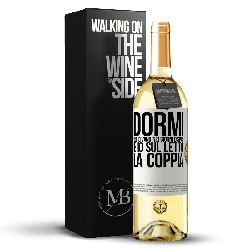 29,95 € Spedizione Gratuita | Vino bianco Edizione WHITE Dormi sul divano nei giorni dispari e io sul letto la coppia Etichetta Bianca. Etichetta personalizzabile Vino giovane Raccogliere 2024 Verdejo