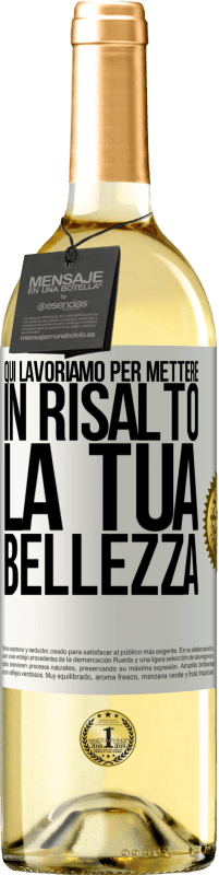29,95 € Spedizione Gratuita | Vino bianco Edizione WHITE Qui lavoriamo per mettere in risalto la tua bellezza Etichetta Bianca. Etichetta personalizzabile Vino giovane Raccogliere 2025 Verdejo