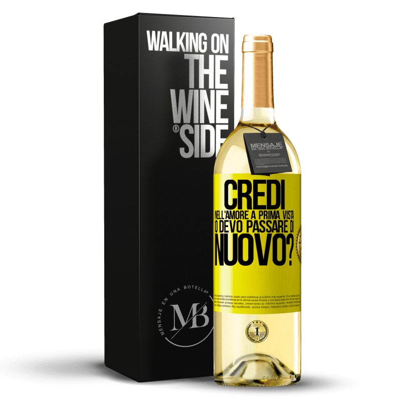 29,95 € Spedizione Gratuita | Vino bianco Edizione WHITE credi nell'amore a prima vista o devo passare di nuovo? Etichetta Gialla. Etichetta personalizzabile Vino giovane Raccogliere 2024 Verdejo