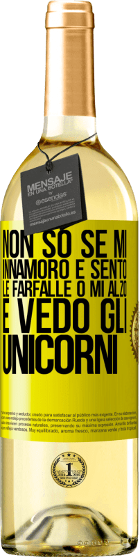 29,95 € | Vino bianco Edizione WHITE Non so se mi innamoro e sento le farfalle o mi alzo e vedo gli unicorni Etichetta Gialla. Etichetta personalizzabile Vino giovane Raccogliere 2024 Verdejo