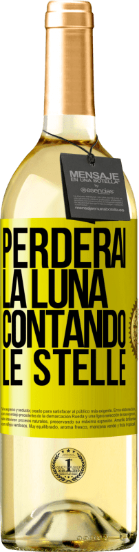 29,95 € Spedizione Gratuita | Vino bianco Edizione WHITE Perderai la luna contando le stelle Etichetta Gialla. Etichetta personalizzabile Vino giovane Raccogliere 2025 Verdejo