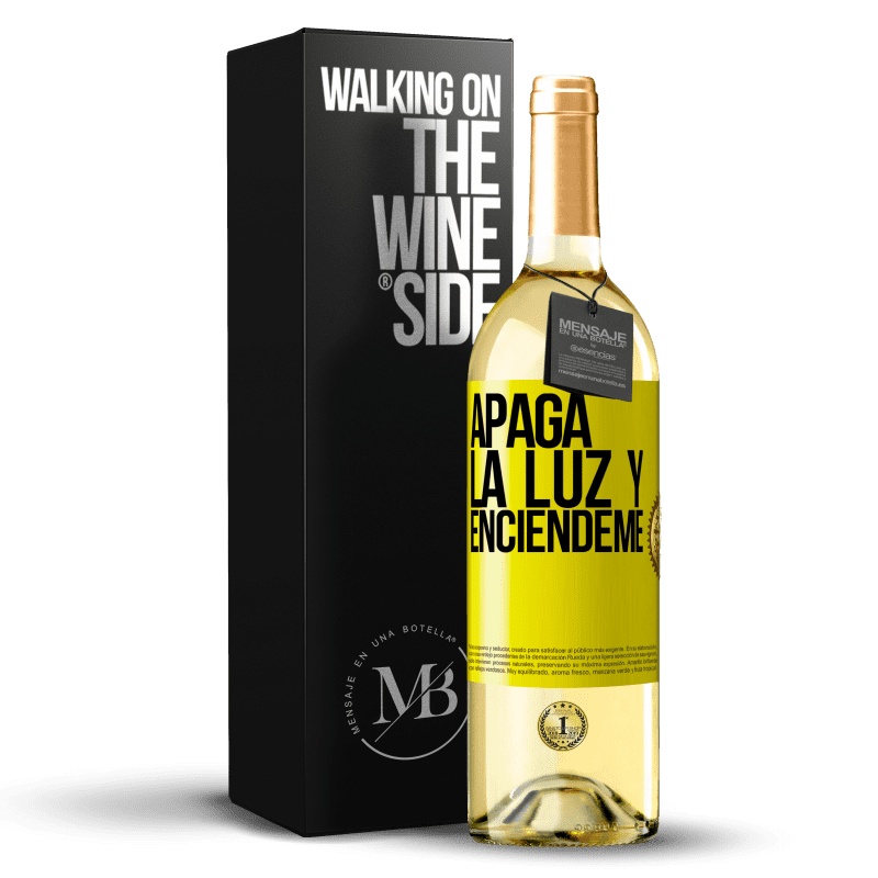 29,95 € Envío gratis | Vino Blanco Edición WHITE Apaga la luz y enciéndeme Etiqueta Amarilla. Etiqueta personalizable Vino joven Cosecha 2024 Verdejo