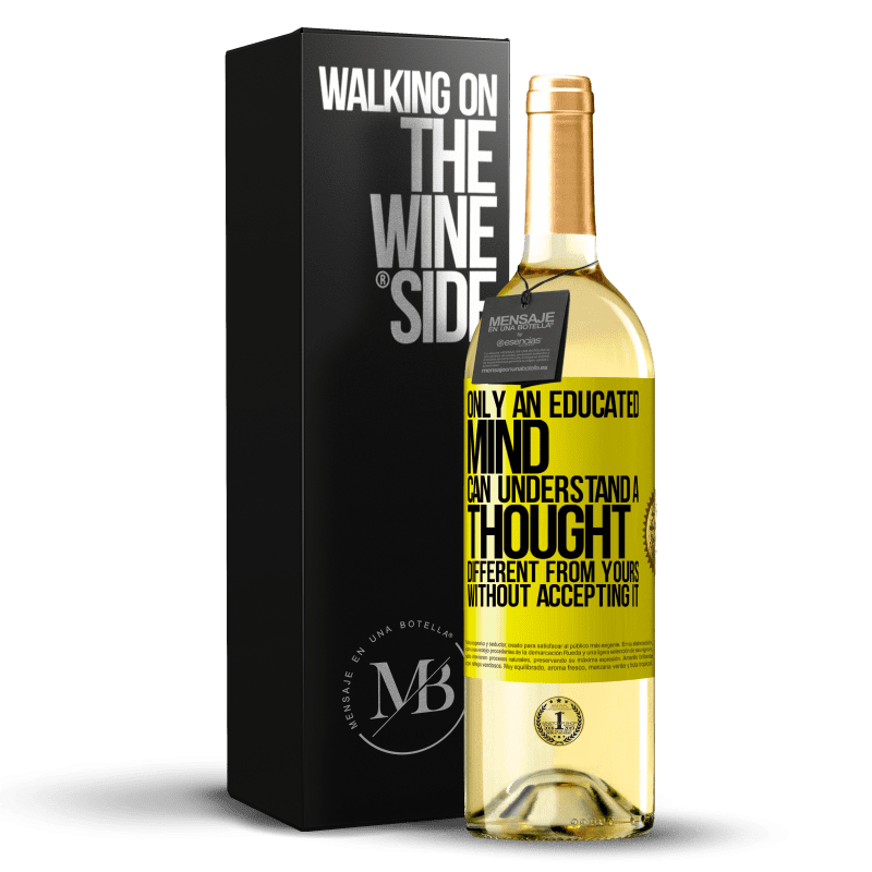 29,95 € 送料無料 | 白ワイン WHITEエディション 教育を受けたマインドだけが、自分の考えとは違う考えを受け入れずに理解できる 黄色のラベル. カスタマイズ可能なラベル 若いワイン 収穫 2023 Verdejo