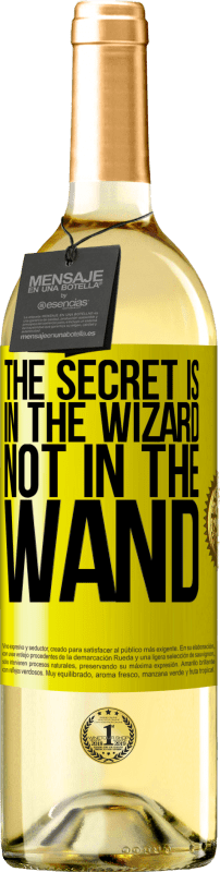 29,95 € Free Shipping | White Wine WHITE Edition The secret is in the wizard, not in the wand Yellow Label. Customizable label Young wine Harvest 2024 Verdejo