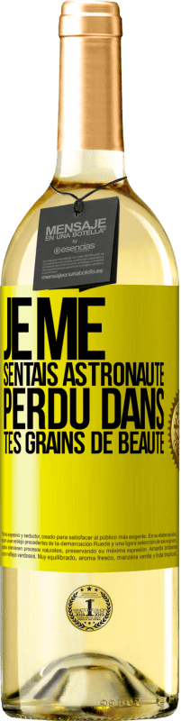 Envoi gratuit | Vin blanc Édition WHITE Je me sentais astronaute, perdu dans tes grains de beauté Étiquette Jaune. Étiquette personnalisable Vin jeune Récolte 2023 Verdejo