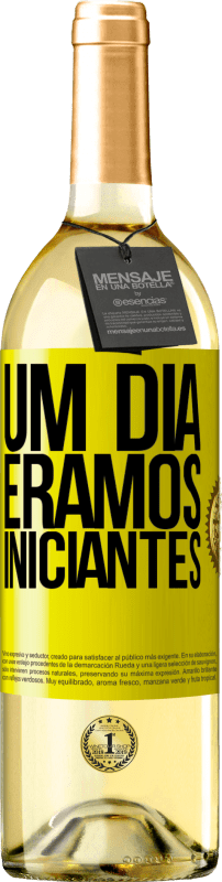 29,95 € Envio grátis | Vinho branco Edição WHITE Um dia éramos iniciantes Etiqueta Amarela. Etiqueta personalizável Vinho jovem Colheita 2025 Verdejo
