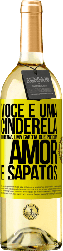 29,95 € | Vinho branco Edição WHITE Você é uma cinderela moderna, uma garota que procura amor e sapatos Etiqueta Amarela. Etiqueta personalizável Vinho jovem Colheita 2025 Verdejo