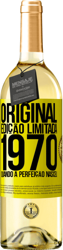 Envio grátis | Vinho branco Edição WHITE Original. Edição limitada. 1970. Quando a perfeição nasceu Etiqueta Amarela. Etiqueta personalizável Vinho jovem Colheita 2023 Verdejo