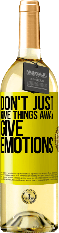 29,95 € | White Wine WHITE Edition Don't just give things away, give emotions Yellow Label. Customizable label Young wine Harvest 2023 Verdejo