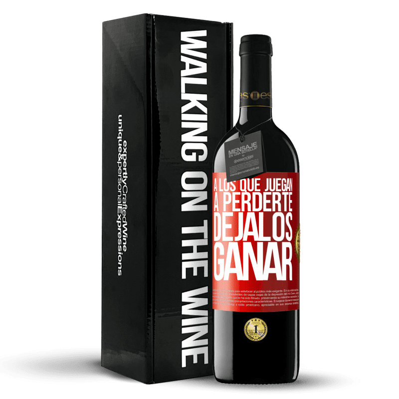 29,95 € Envoi gratuit | Vin rouge Édition RED Crianza 6 Mois À ceux qui jouent pour vous perdre, laissez-les gagner Étiquette Rouge. Étiquette personnalisable Vieillissement en fûts de chêne 6 Mois Récolte 2020 Tempranillo
