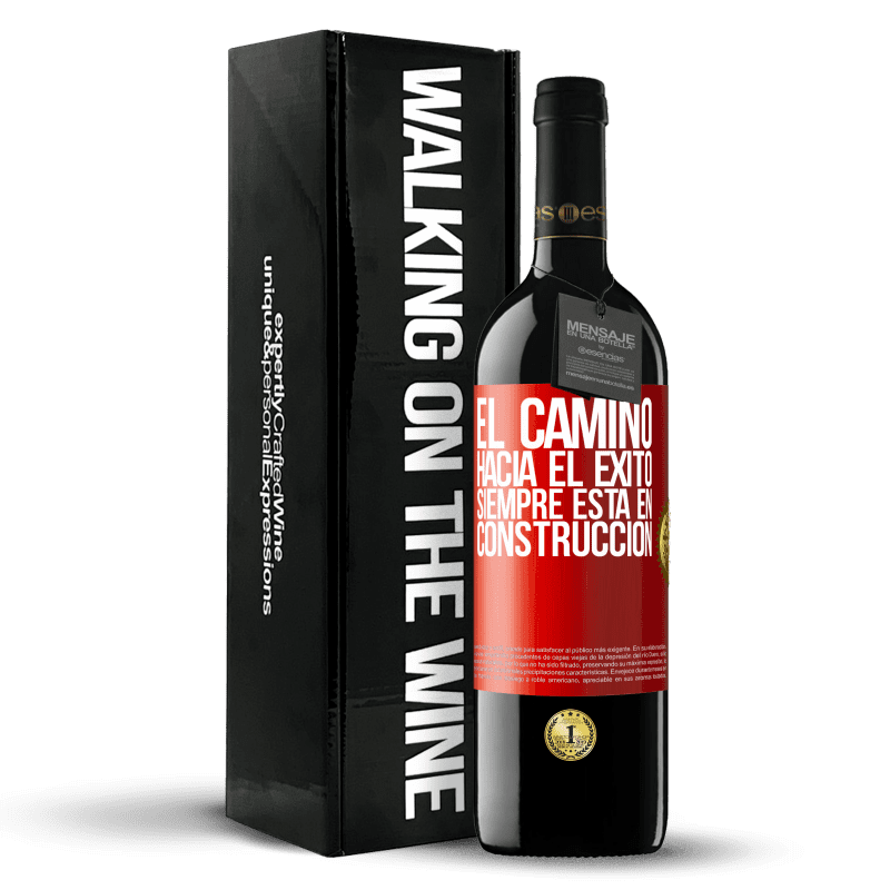 29,95 € Envío gratis | Vino Tinto Edición RED Crianza 6 Meses El camino hacia el éxito siempre está en construcción Etiqueta Roja. Etiqueta personalizable Crianza en barrica de roble 6 Meses Cosecha 2020 Tempranillo