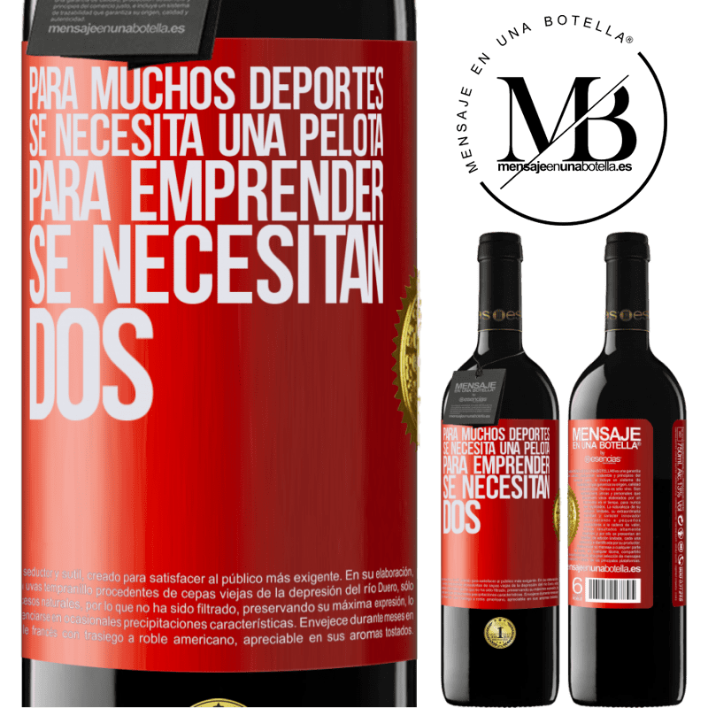 39,95 € Envío gratis | Vino Tinto Edición RED MBE Reserva Para muchos deportes se necesita una pelota. Para emprender, se necesitan dos Etiqueta Roja. Etiqueta personalizable Reserva 12 Meses Cosecha 2015 Tempranillo