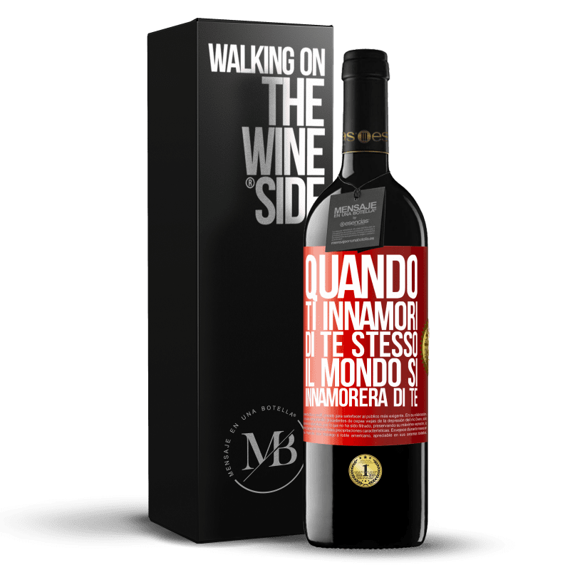 39,95 € Spedizione Gratuita | Vino rosso Edizione RED MBE Riserva Quando ti innamori di te stesso, il mondo si innamorerà di te Etichetta Rossa. Etichetta personalizzabile Riserva 12 Mesi Raccogliere 2015 Tempranillo