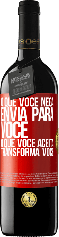 39,95 € | Vinho tinto Edição RED MBE Reserva O que você nega envia para você. O que você aceita transforma você Etiqueta Vermelha. Etiqueta personalizável Reserva 12 Meses Colheita 2015 Tempranillo