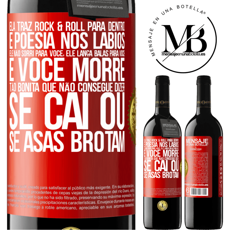 39,95 € Envio grátis | Vinho tinto Edição RED MBE Reserva Ela traz Rock & Roll para dentro e poesia nos lábios. Ele não sorri para você, ele lança balas para você e você morre tão Etiqueta Vermelha. Etiqueta personalizável Reserva 12 Meses Colheita 2014 Tempranillo