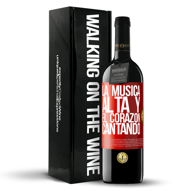 29,95 € Envío gratis | Vino Tinto Edición RED Crianza 6 Meses La música alta y el corazón cantando Etiqueta Roja. Etiqueta personalizable Crianza en barrica de roble 6 Meses Cosecha 2020 Tempranillo