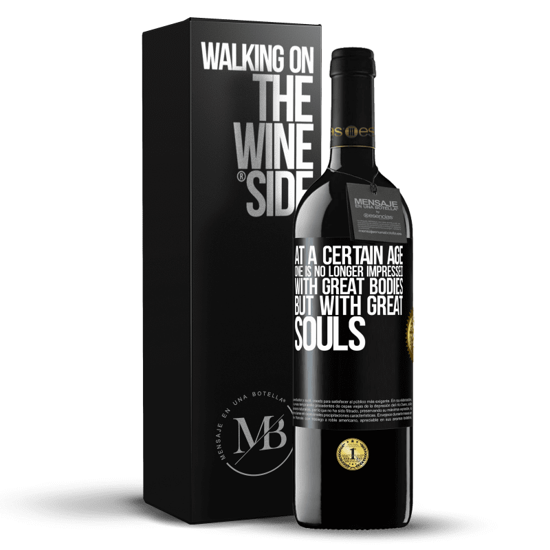 39,95 € Free Shipping | Red Wine RED Edition MBE Reserve At a certain age one is no longer impressed with great bodies, but with great souls Black Label. Customizable label Reserve 12 Months Harvest 2014 Tempranillo
