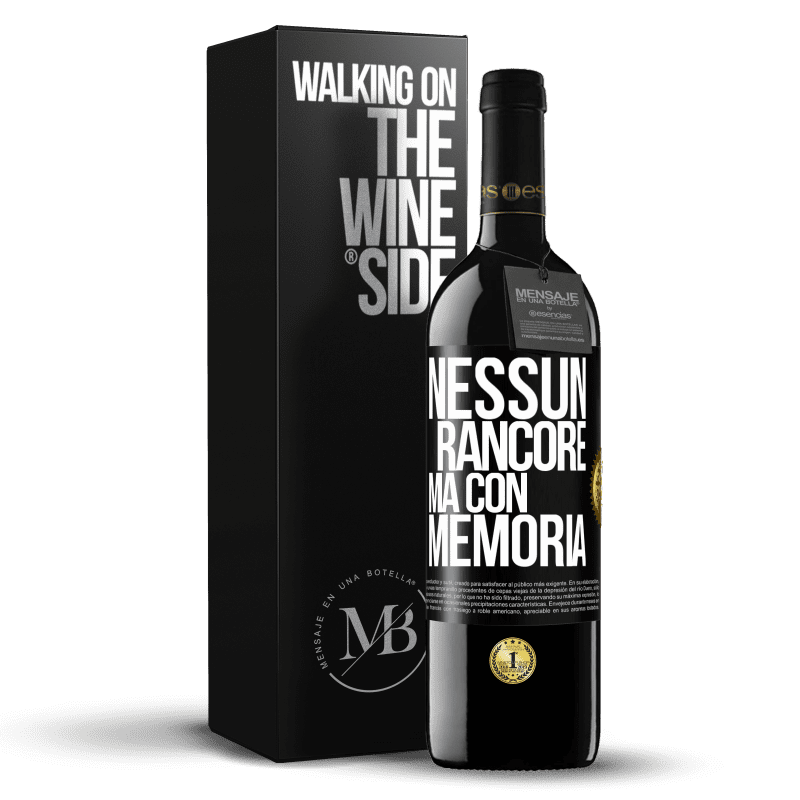 39,95 € Spedizione Gratuita | Vino rosso Edizione RED MBE Riserva Nessun rancore, ma con memoria Etichetta Nera. Etichetta personalizzabile Riserva 12 Mesi Raccogliere 2016 Tempranillo