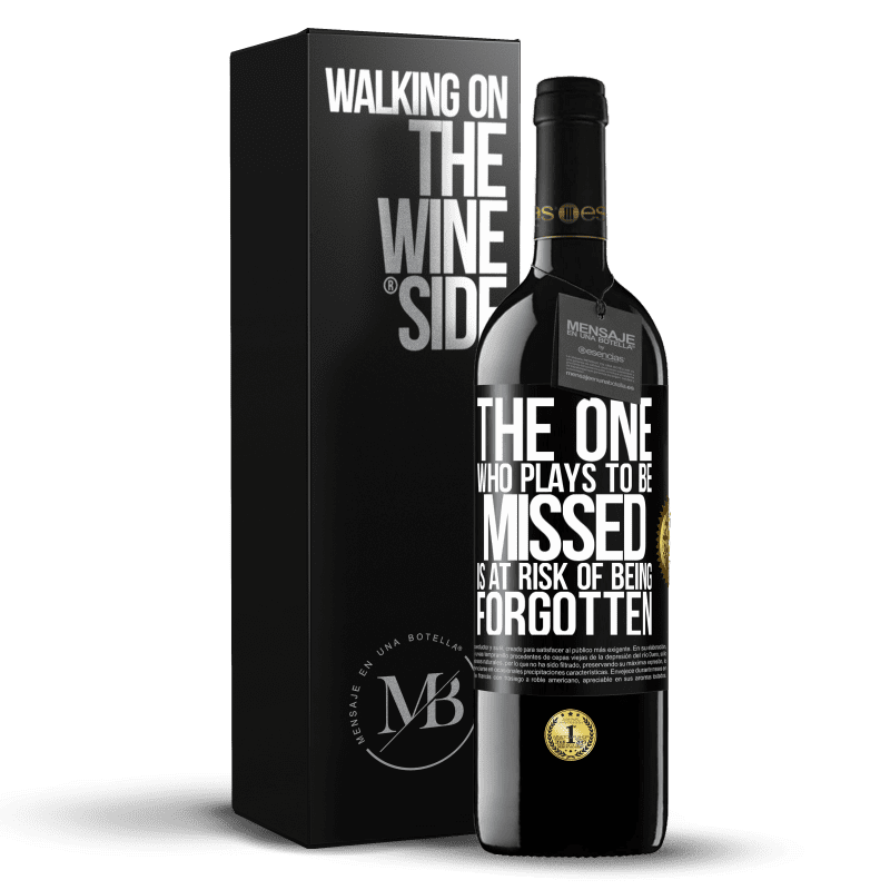 39,95 € Free Shipping | Red Wine RED Edition MBE Reserve The one who plays to be missed is at risk of being forgotten Black Label. Customizable label Reserve 12 Months Harvest 2014 Tempranillo