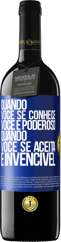 Envio grátis | Vinho tinto Edição RED MBE Reserva Quando você se conhece, você é poderoso. Quando você se aceita, é invencível Etiqueta Azul. Etiqueta personalizável Reserva 12 Meses Colheita 2014 Tempranillo