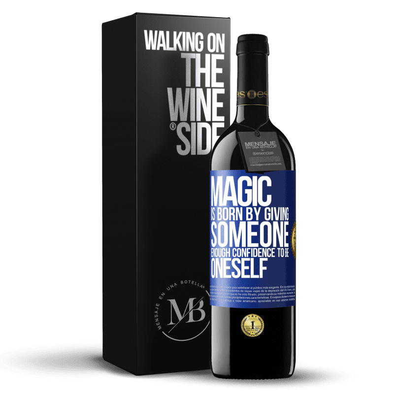 39,95 € Free Shipping | Red Wine RED Edition MBE Reserve Magic is born by giving someone enough confidence to be oneself Blue Label. Customizable label Reserve 12 Months Harvest 2014 Tempranillo