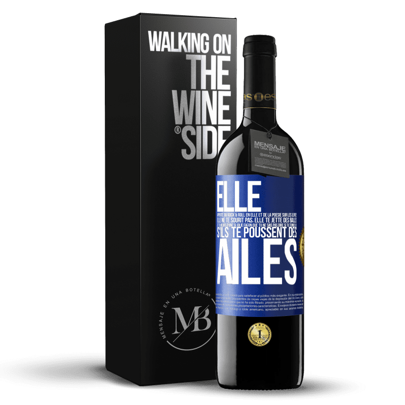 39,95 € Envoi gratuit | Vin rouge Édition RED MBE Réserve Elle apporte du Rock & Roll en elle et de la poésie sur les lèvres. Elle ne te sourit pas, elle te jette des balles et tu meurs Étiquette Bleue. Étiquette personnalisable Réserve 12 Mois Récolte 2015 Tempranillo