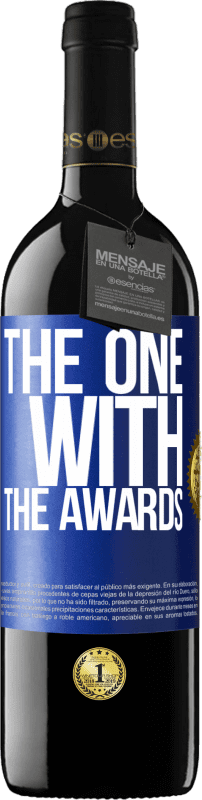 «The one with the awards» Издание RED MBE Бронировать