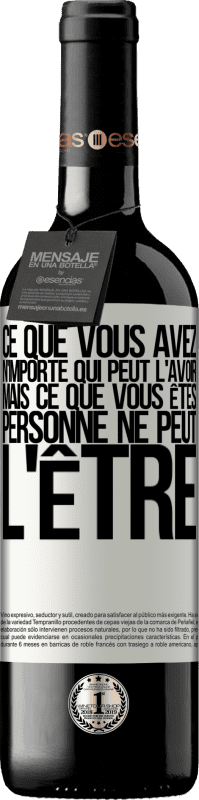 39,95 € | Vin rouge Édition RED MBE Réserve Ce que vous avez, n'importe qui peut l'avoir, mais ce que vous êtes, personne ne peut l'être Étiquette Blanche. Étiquette personnalisable Réserve 12 Mois Récolte 2015 Tempranillo