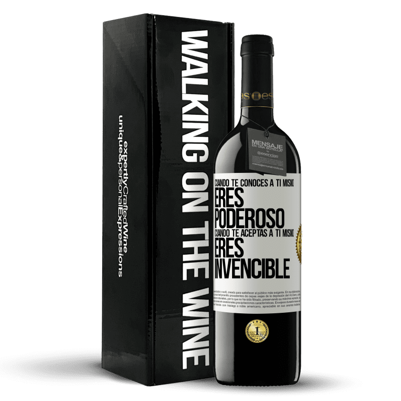 39,95 € Envío gratis | Vino Tinto Edición RED MBE Reserva Cuando te conoces a ti mismo, eres poderoso. Cuando te aceptas a ti mismo, eres invencible Etiqueta Blanca. Etiqueta personalizable Reserva 12 Meses Cosecha 2015 Tempranillo