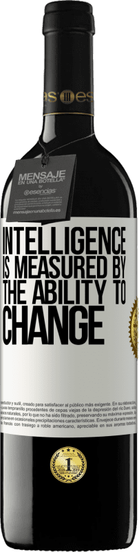 «Интеллект измеряется способностью меняться» Издание RED MBE Бронировать