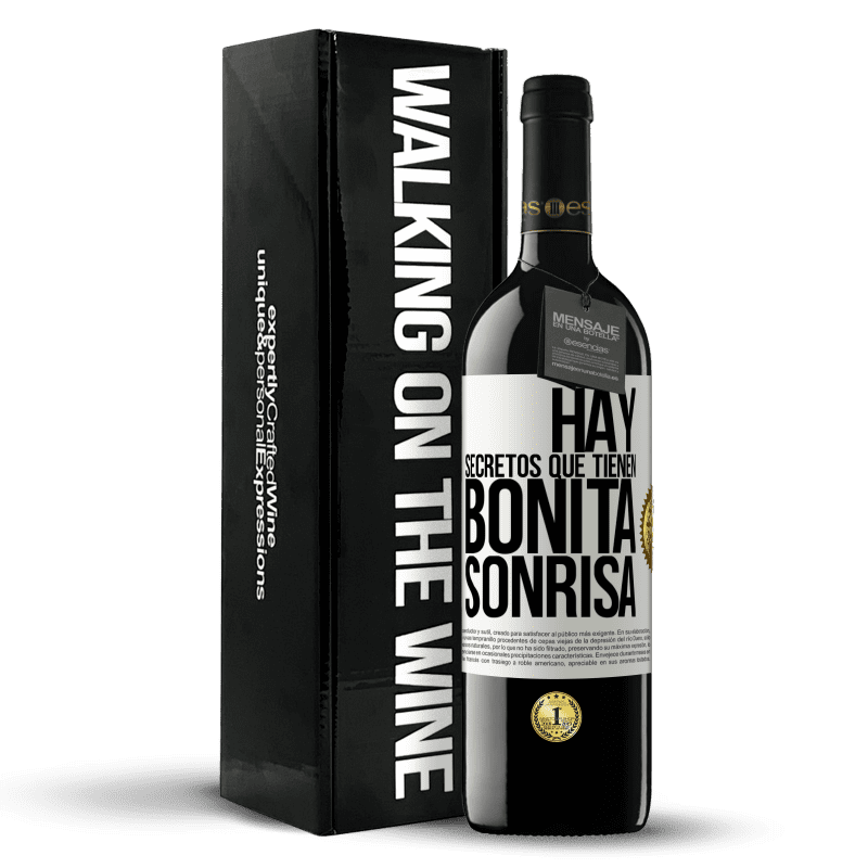 39,95 € Envío gratis | Vino Tinto Edición RED MBE Reserva Hay secretos que tienen bonita sonrisa Etiqueta Blanca. Etiqueta personalizable Reserva 12 Meses Cosecha 2016 Tempranillo