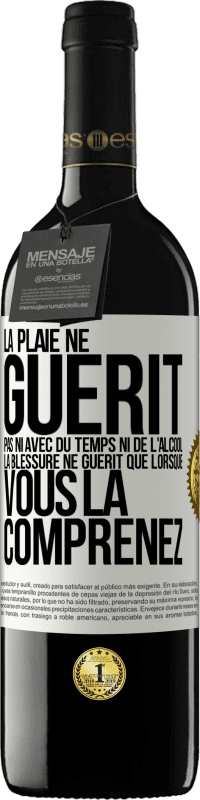 39,95 € | Vin rouge Édition RED MBE Réserve La plaie ne guérit pas ni avec du temps ni de l'alcool. La blessure ne guérit que lorsque vous la comprenez Étiquette Blanche. Étiquette personnalisable Réserve 12 Mois Récolte 2016 Tempranillo