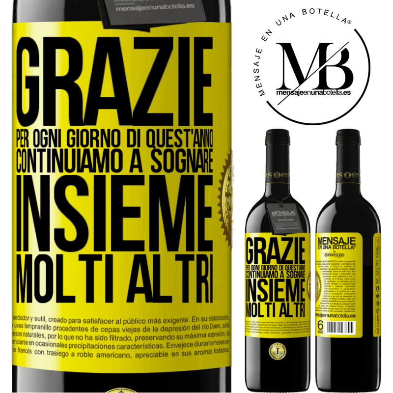 39,95 € Spedizione Gratuita | Vino rosso Edizione RED MBE Riserva Grazie per ogni giorno di quest'anno. Continuiamo a sognare insieme molti altri Etichetta Gialla. Etichetta personalizzabile Riserva 12 Mesi Raccogliere 2014 Tempranillo