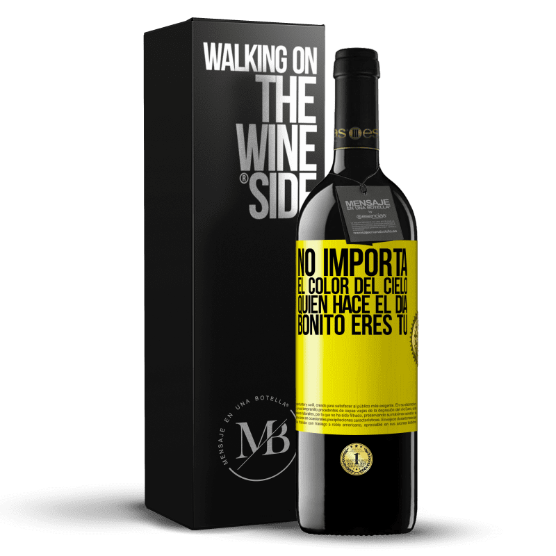 39,95 € Envío gratis | Vino Tinto Edición RED MBE Reserva No importa el color del cielo. Quien hace el día bonito eres tú Etiqueta Amarilla. Etiqueta personalizable Reserva 12 Meses Cosecha 2015 Tempranillo