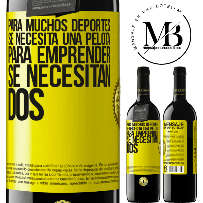 39,95 € Envío gratis | Vino Tinto Edición RED MBE Reserva Para muchos deportes se necesita una pelota. Para emprender, se necesitan dos Etiqueta Amarilla. Etiqueta personalizable Reserva 12 Meses Cosecha 2015 Tempranillo